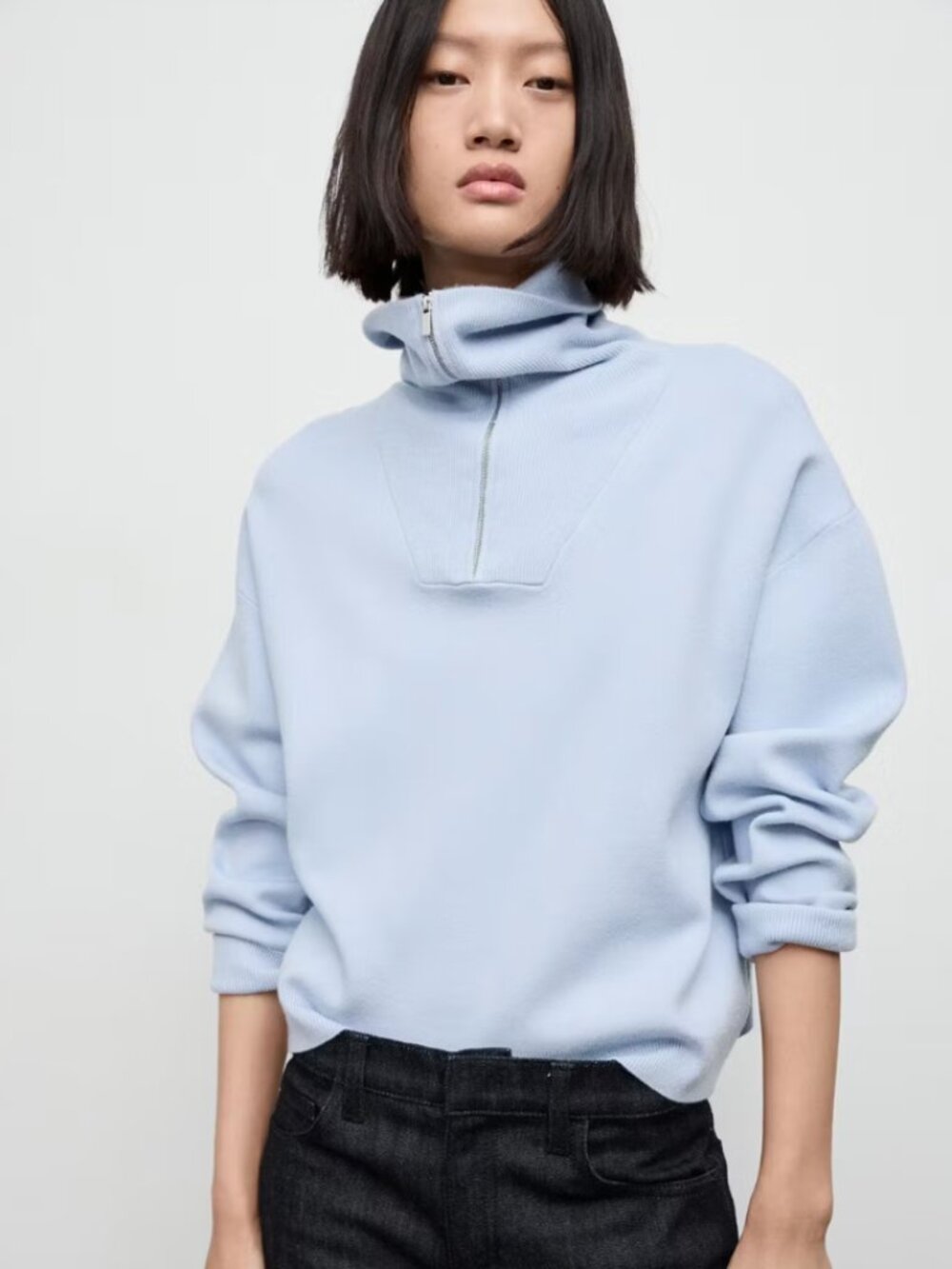 Turtleneck sweater with zip